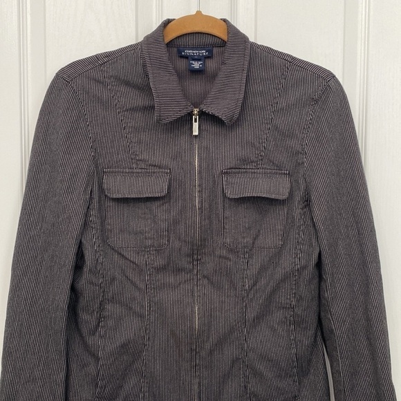 𝅺Jones New York Women’s Signature Fitted Pinstriped Jacket Medium - Picture 2 of 11